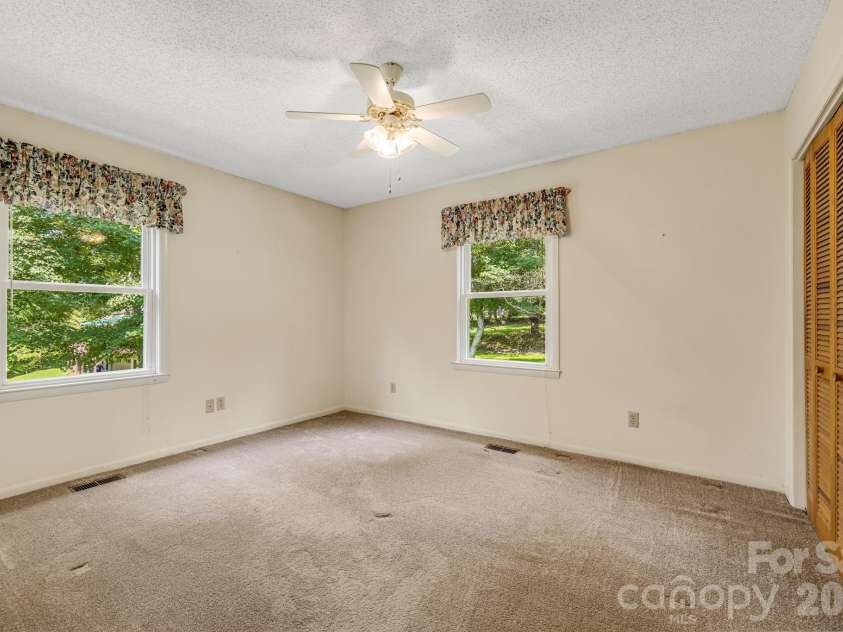 11 Ridgeway Drive, Weaverville, NC 28787.  MLS# CAR4414965, YatesRealty ID 44696. 3rd Bedroom