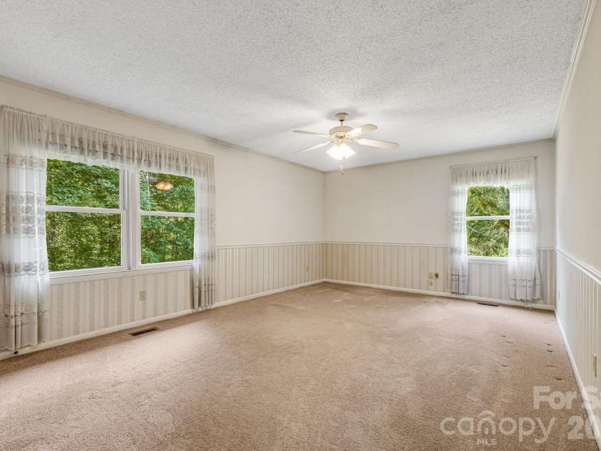 11 Ridgeway Drive, Weaverville, NC 28787.  MLS# CAR4414965, YatesRealty ID 44696. Primary Bedroom