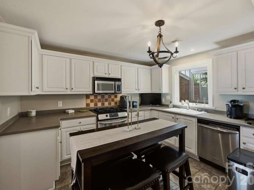 115 Meeting Street, Morganton, NC 28655.  MLS# CAR4410431, YatesRealty ID 44697. 