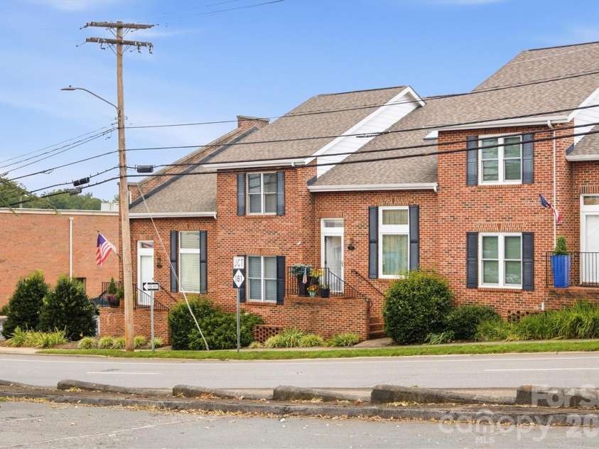 115 Meeting Street, Morganton, NC 28655.  MLS# CAR4410431, YatesRealty ID 44697. 