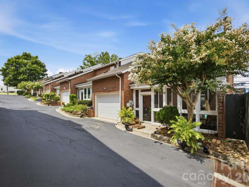 115 Meeting Street, Morganton, NC 28655.  MLS# CAR4410431, YatesRealty ID 44697. 