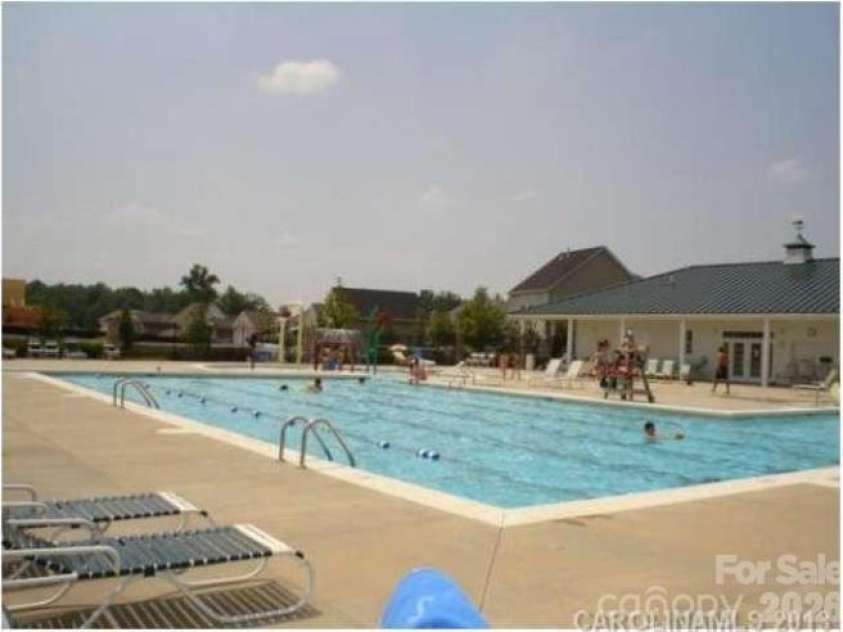 10541 Trolley Run Drive, Cornelius, NC 28031.  MLS# CAR4408681, YatesRealty ID 44699. 
