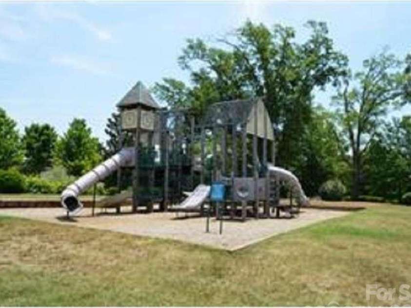 10541 Trolley Run Drive, Cornelius, NC 28031.  MLS# CAR4408681, YatesRealty ID 44699. 