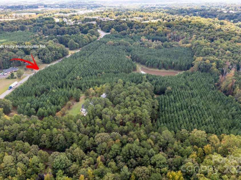 11001 Mount Holly Hntrsvlle Road, Huntersville, NC 28078.  MLS# CAR4219368, YatesRealty ID 447. 