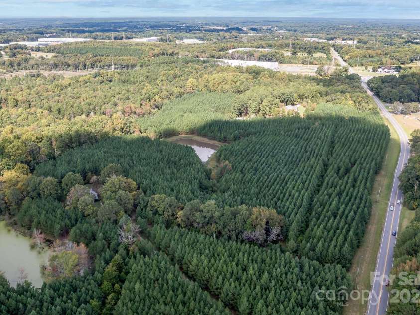 11001 Mount Holly Hntrsvlle Road, Huntersville, NC 28078.  MLS# CAR4219368, YatesRealty ID 447. 