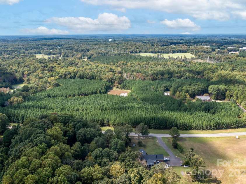 11001 Mount Holly Hntrsvlle Road, Huntersville, NC 28078.  MLS# CAR4219368, YatesRealty ID 447. 