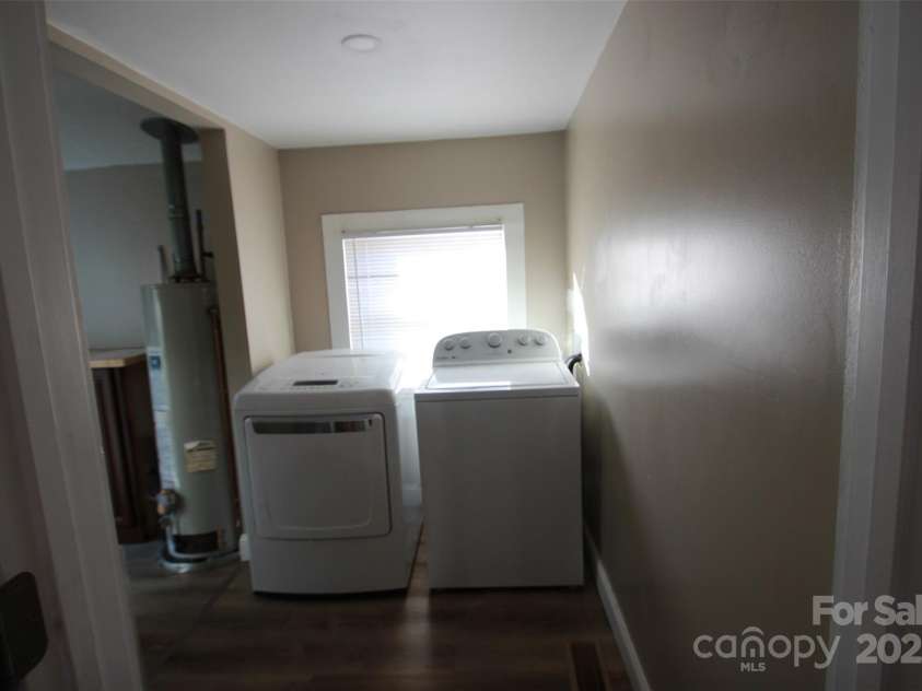 206 Frances Street, Clover, SC 29710.  MLS# CAR4322396, YatesRealty ID 447. Laundry room