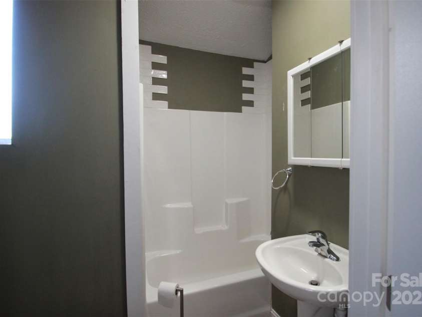 206 Frances Street, Clover, SC 29710.  MLS# CAR4322396, YatesRealty ID 447. Master bathroom