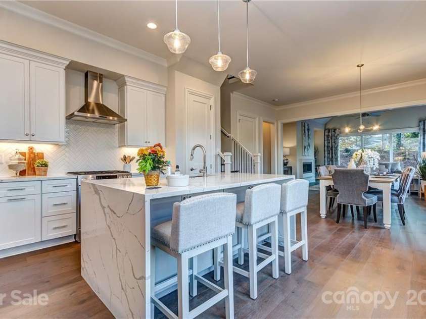 301 Audrey Place, Charlotte, NC 28226.  MLS# CAR3728891, YatesRealty ID 447. 