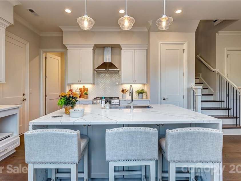 301 Audrey Place, Charlotte, NC 28226.  MLS# CAR3728891, YatesRealty ID 447. 