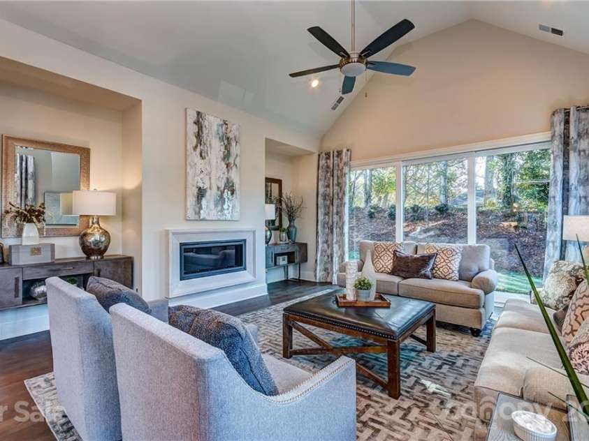 301 Audrey Place, Charlotte, NC 28226.  MLS# CAR3728891, YatesRealty ID 447. 