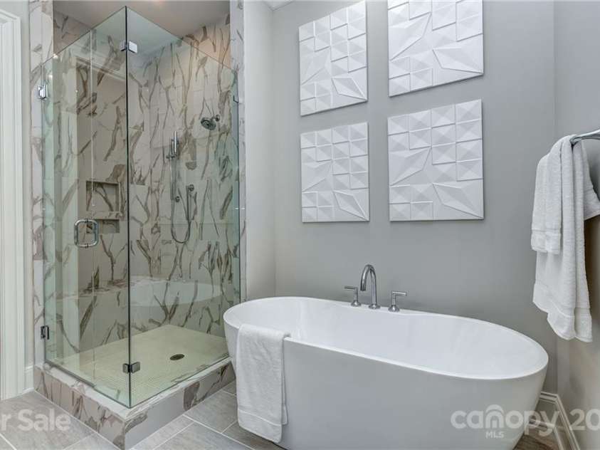 301 Audrey Place, Charlotte, NC 28226.  MLS# CAR3728891, YatesRealty ID 447. 