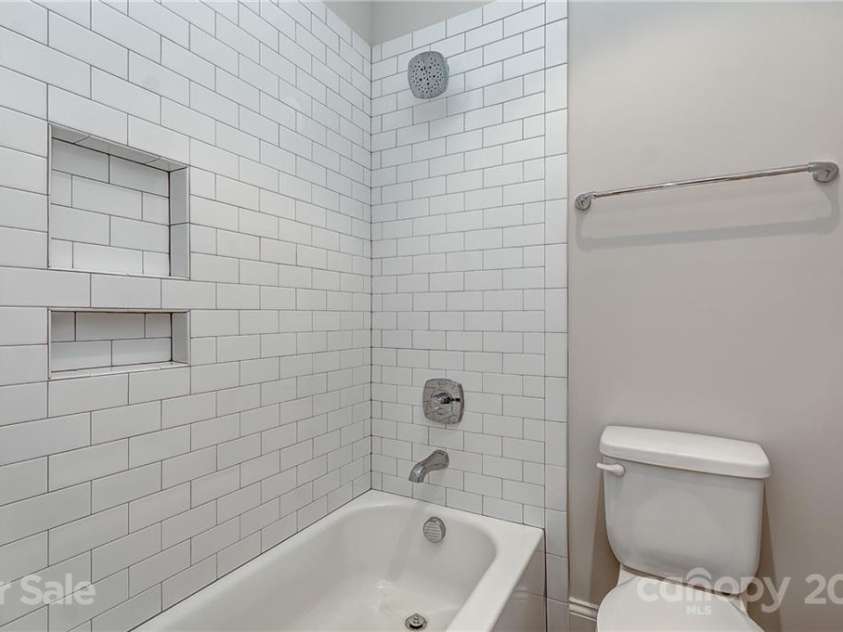301 Audrey Place, Charlotte, NC 28226.  MLS# CAR3728891, YatesRealty ID 447. 