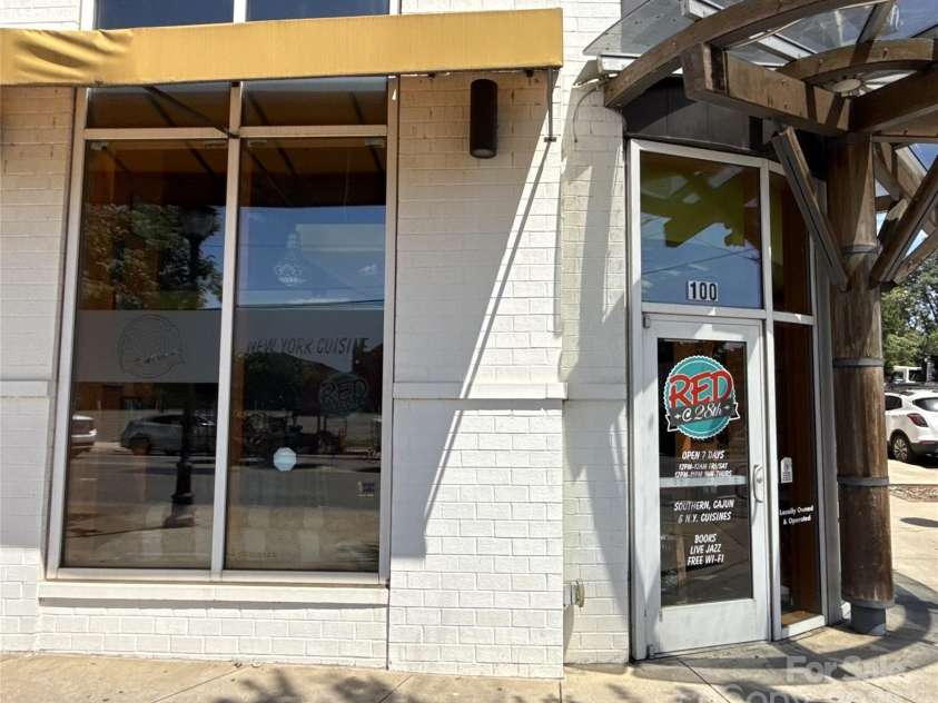 1320 Fillmore Avenue, Charlotte, NC 28203.  MLS# CAR4310101, YatesRealty ID 4470. 