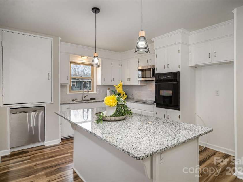 5310 Myrica Lane, Charlotte, NC 28213.  MLS# CAR4228798, YatesRealty ID 4470. 