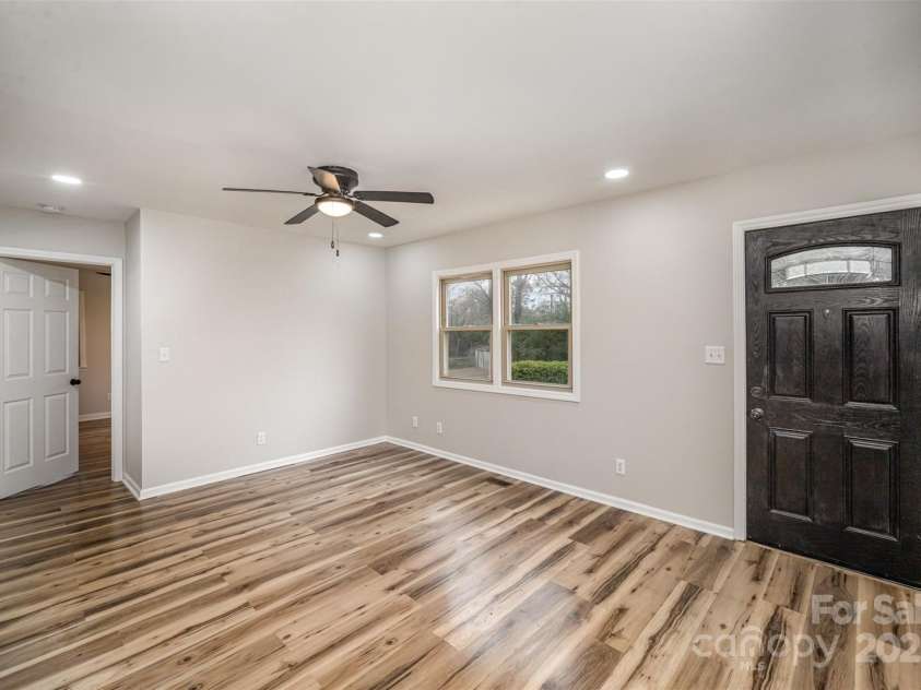 5310 Myrica Lane, Charlotte, NC 28213.  MLS# CAR4228798, YatesRealty ID 4470. 