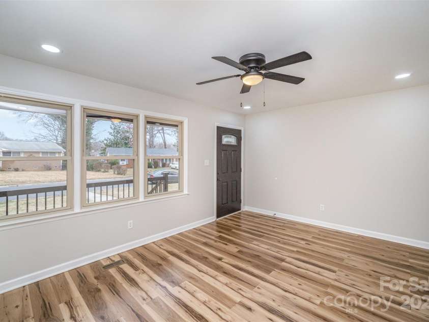 5310 Myrica Lane, Charlotte, NC 28213.  MLS# CAR4228798, YatesRealty ID 4470. 