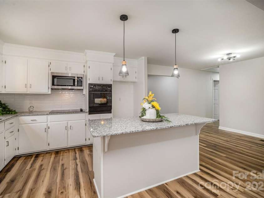 5310 Myrica Lane, Charlotte, NC 28213.  MLS# CAR4228798, YatesRealty ID 4470. 