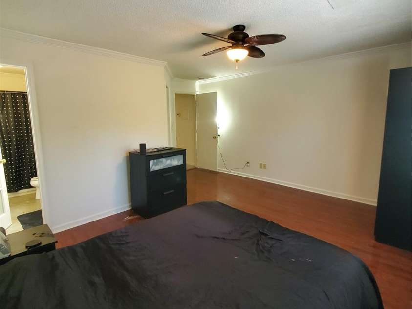 6049 Treetop Court, Charlotte, NC 28212.  MLS# CAR4397457, YatesRealty ID 44700. 