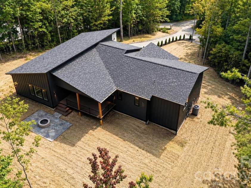 407 Melnick Terrace, Asheville, NC 28803.  MLS# CAR4410571, YatesRealty ID 44701. 