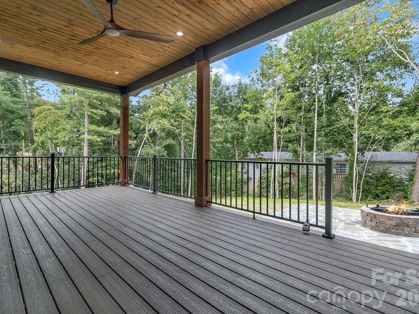 407 Melnick Terrace, Asheville, NC 28803.  MLS# CAR4410571, YatesRealty ID 44701. 