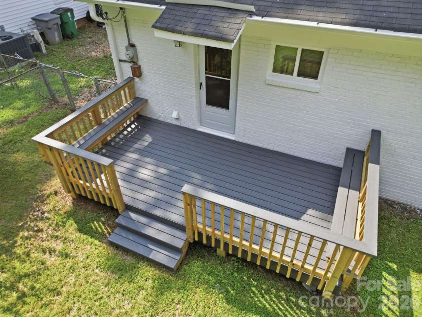 732 Wabash Avenue, Charlotte, NC 28208.  MLS# CAR4415057, YatesRealty ID 44703. 