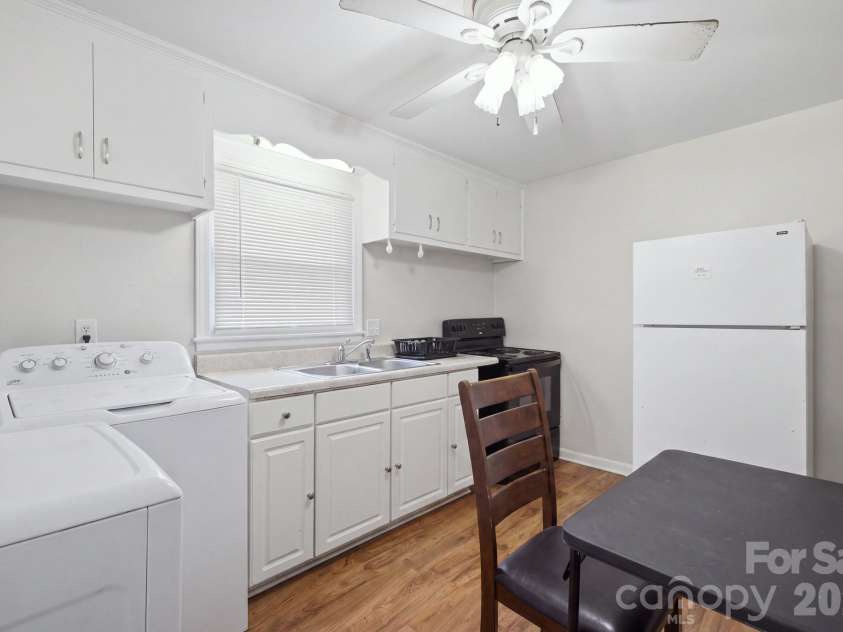 732 Wabash Avenue, Charlotte, NC 28208.  MLS# CAR4415057, YatesRealty ID 44703. 