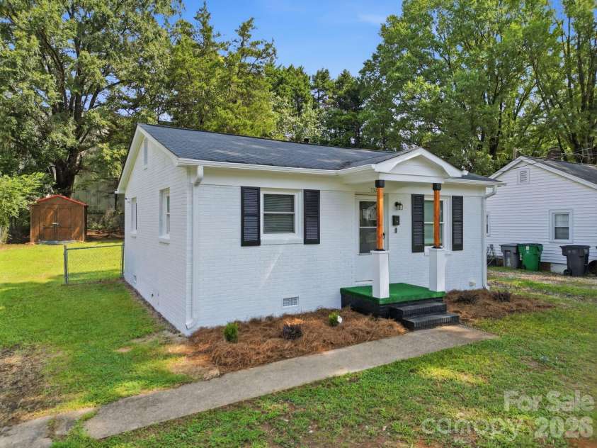 732 Wabash Avenue, Charlotte, NC 28208.  MLS# CAR4415057, YatesRealty ID 44703. 