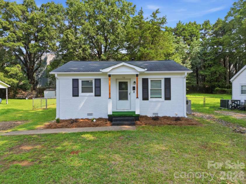 732 Wabash Avenue, Charlotte, NC 28208.  MLS# CAR4415057, YatesRealty ID 44703. 