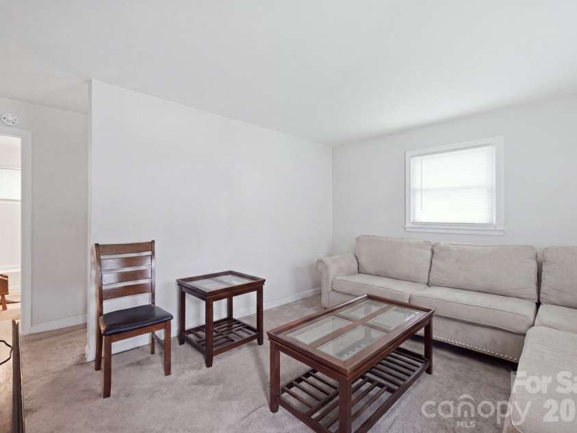 732 Wabash Avenue, Charlotte, NC 28208.  MLS# CAR4415057, YatesRealty ID 44703. Declutter feature used to show what space could look like