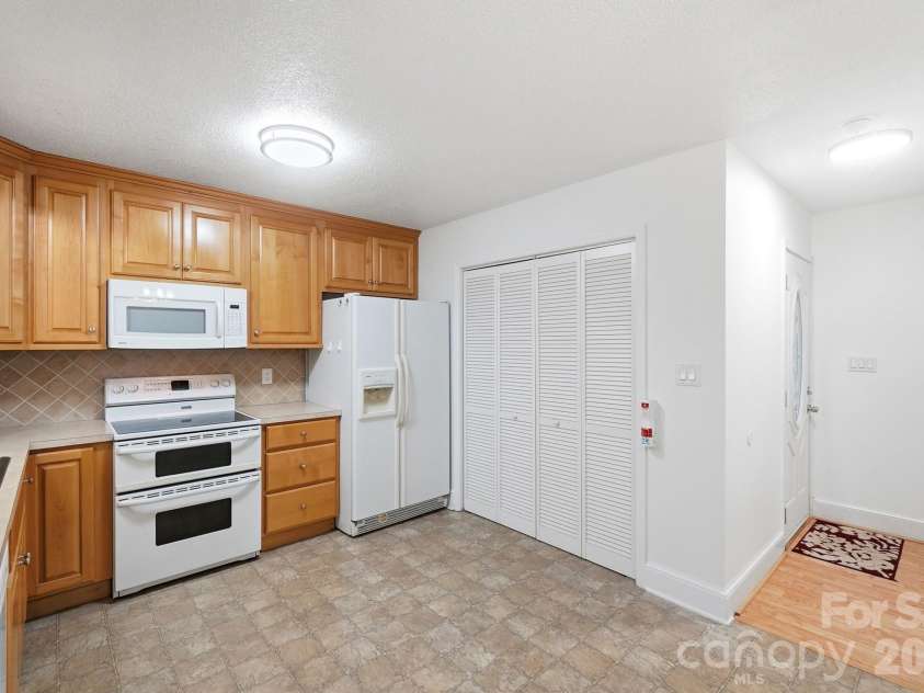2818 Castlebrook Drive, Monroe, NC 28112.  MLS# CAR4413380, YatesRealty ID 44704. 