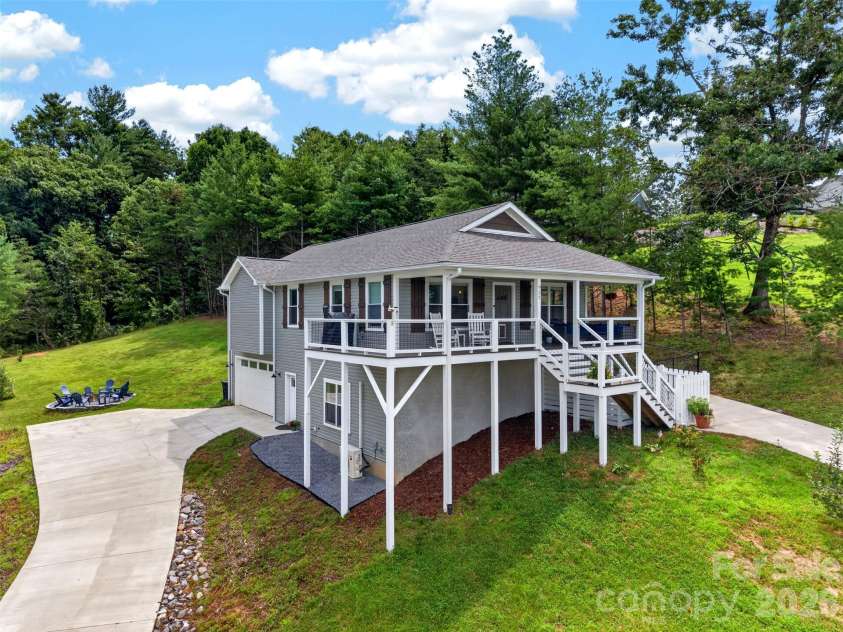 932 Morlin Acres Drive, Marshall, NC 28753.  MLS# CAR4412278, YatesRealty ID 44706. 