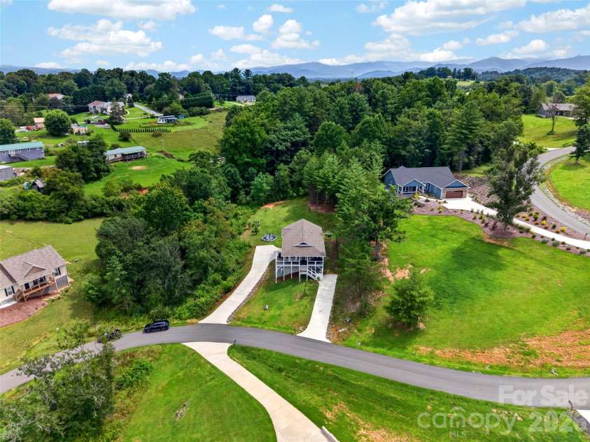 932 Morlin Acres Drive, Marshall, NC 28753.  MLS# CAR4412278, YatesRealty ID 44706. 