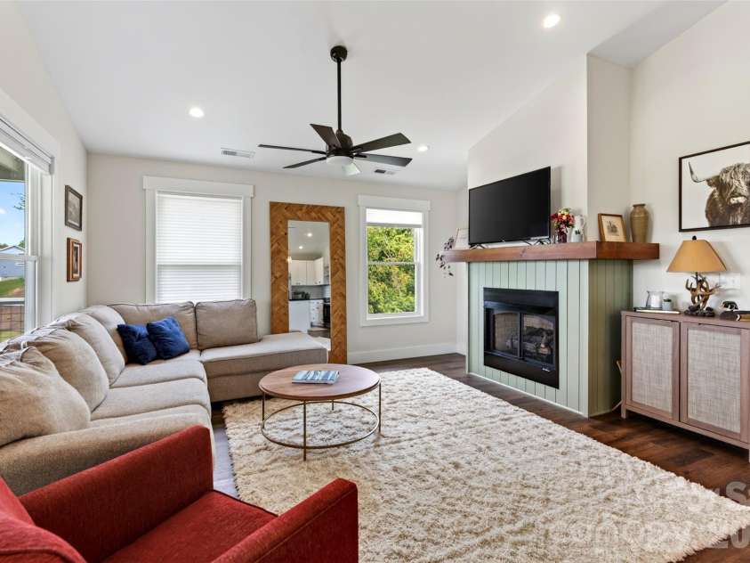 932 Morlin Acres Drive, Marshall, NC 28753.  MLS# CAR4412278, YatesRealty ID 44706. 