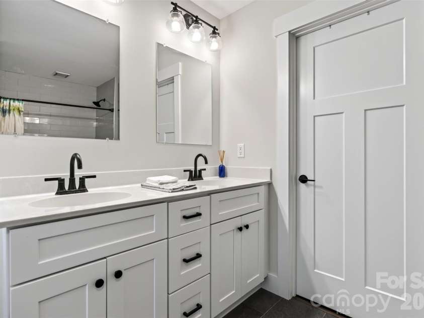 932 Morlin Acres Drive, Marshall, NC 28753.  MLS# CAR4412278, YatesRealty ID 44706. 