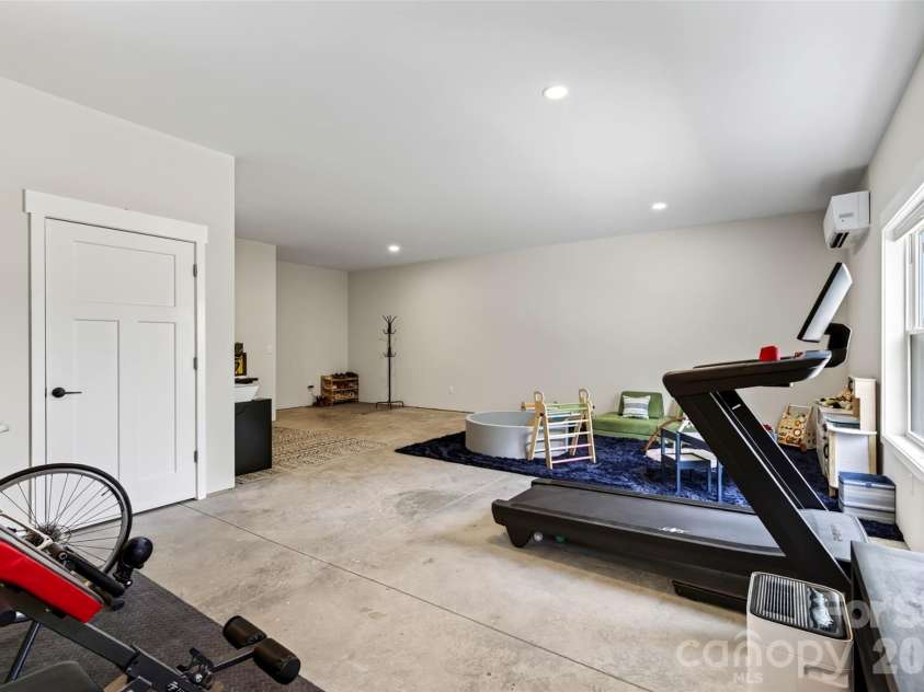 932 Morlin Acres Drive, Marshall, NC 28753.  MLS# CAR4412278, YatesRealty ID 44706. 