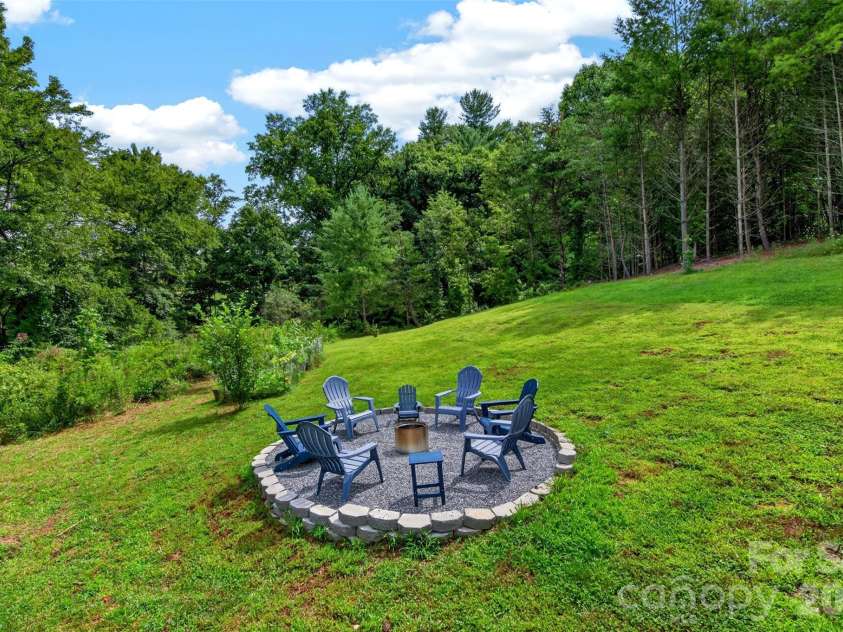 932 Morlin Acres Drive, Marshall, NC 28753.  MLS# CAR4412278, YatesRealty ID 44706. 