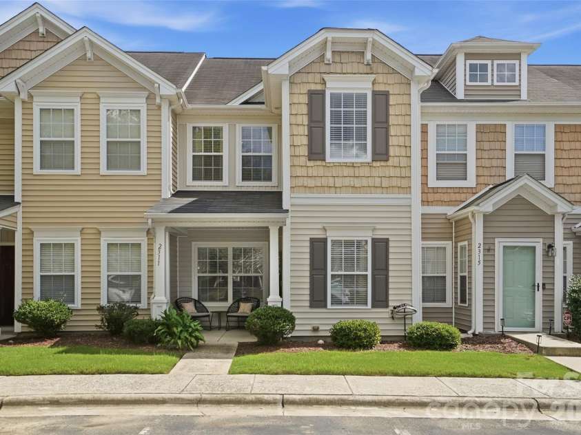 2311 Crosscut Drive, Charlotte, NC 28214.  MLS# CAR4415063, YatesRealty ID 44707. 