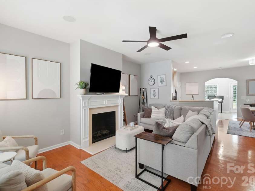2311 Crosscut Drive, Charlotte, NC 28214.  MLS# CAR4415063, YatesRealty ID 44707. 