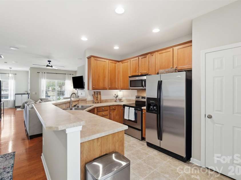 2311 Crosscut Drive, Charlotte, NC 28214.  MLS# CAR4415063, YatesRealty ID 44707. 