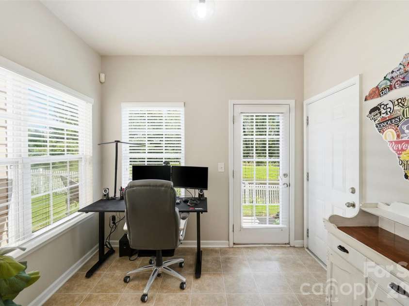 2311 Crosscut Drive, Charlotte, NC 28214.  MLS# CAR4415063, YatesRealty ID 44707. 