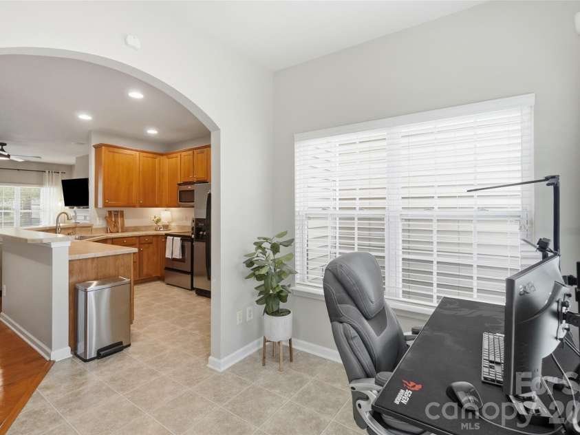 2311 Crosscut Drive, Charlotte, NC 28214.  MLS# CAR4415063, YatesRealty ID 44707. 