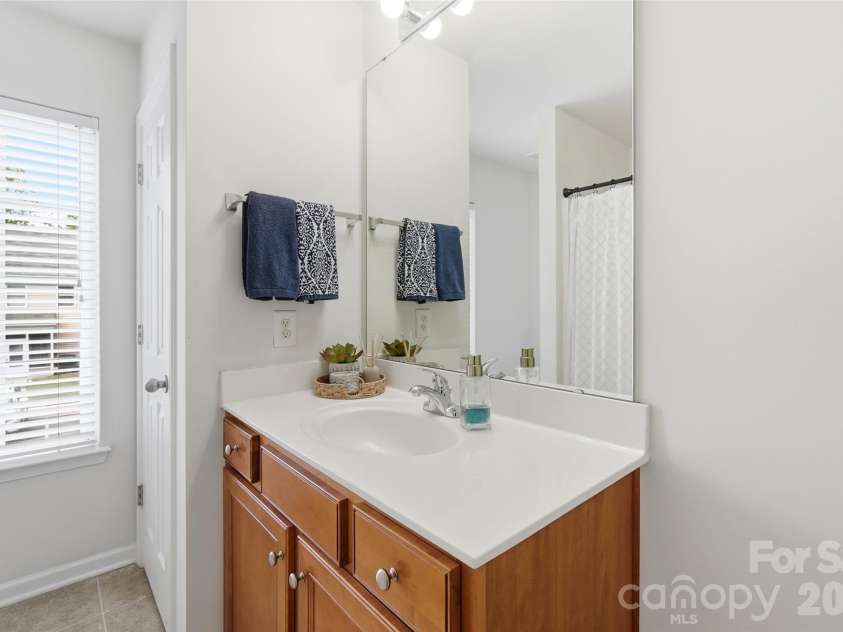 2311 Crosscut Drive, Charlotte, NC 28214.  MLS# CAR4415063, YatesRealty ID 44707. 