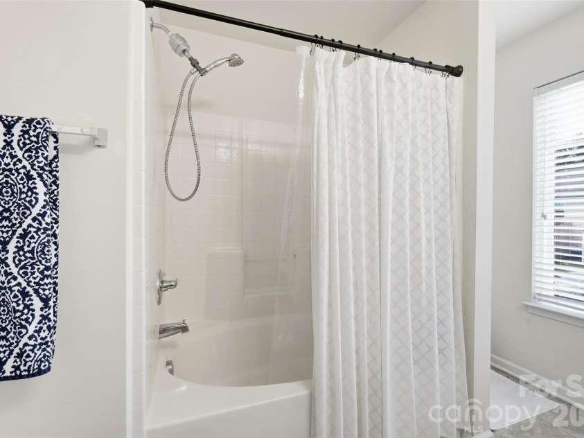 2311 Crosscut Drive, Charlotte, NC 28214.  MLS# CAR4415063, YatesRealty ID 44707. 