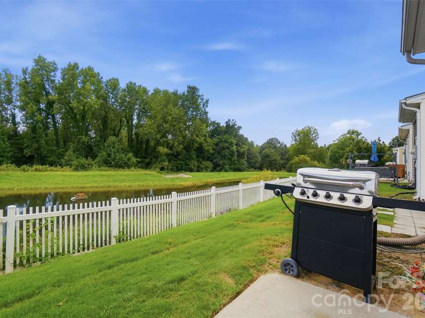 2311 Crosscut Drive, Charlotte, NC 28214.  MLS# CAR4415063, YatesRealty ID 44707. 