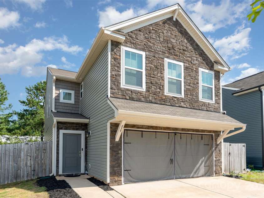839 Foxglove Lane, York, SC 29745.  MLS# CAR4275327, YatesRealty ID 4471. 