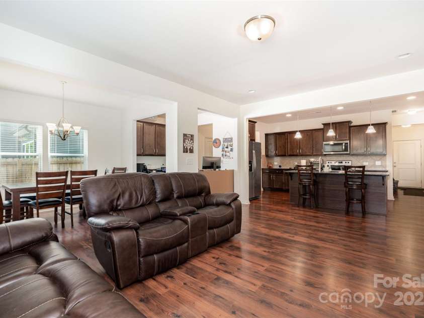 839 Foxglove Lane, York, SC 29745.  MLS# CAR4275327, YatesRealty ID 4471. Living Room