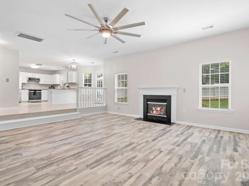 19300 Kanawha Drive, Cornelius, NC 28031.  MLS# CAR4414976, YatesRealty ID 44710. 