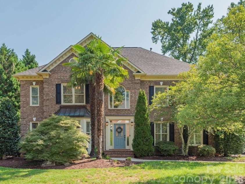 11645 Stonebriar Drive, Charlotte, NC 28277.  MLS# CAR4413035, YatesRealty ID 44711. 