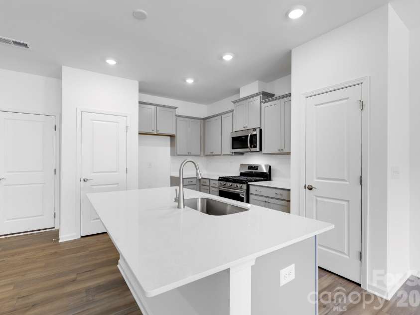 650 Sparano Loop, York, SC 29745.  MLS# CAR4415074, YatesRealty ID 44713. 